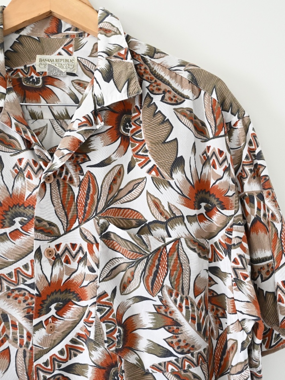 1980s Banana Republic Safari & Travel Clothing Co Tropical Leaf Print Shirt M